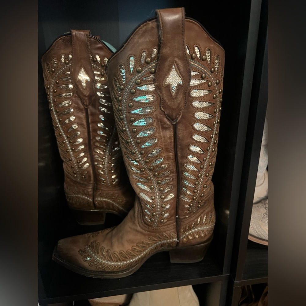 Corral women’s boots size 8, barely worn